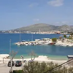 شقة Cornelia By The Sea Okrug Gornji, Ciovo