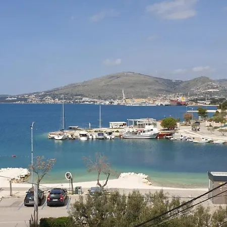 Apartman Cornelia By The Sea Okrug Gornji, Ciovo