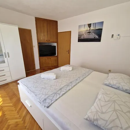 Apartment Cornelia By The Sea Okrug Gornji, Ciovo