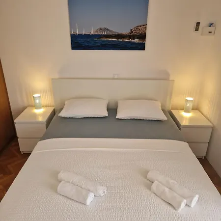 Apartman Cornelia By The Sea Okrug Gornji, Ciovo Trogir