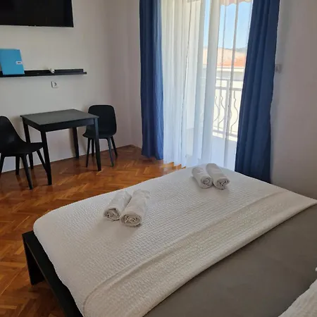 Apartman Cornelia By The Sea Okrug Gornji, Ciovo *